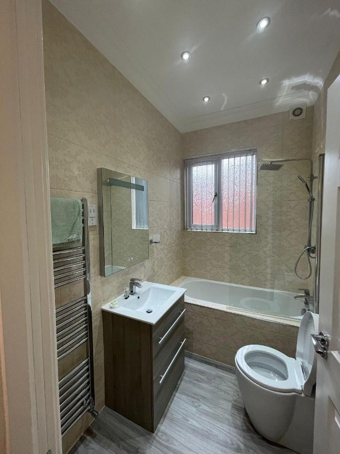 וולברהאמפטון Luxury Apartment Apt5 מראה חיצוני תמונה